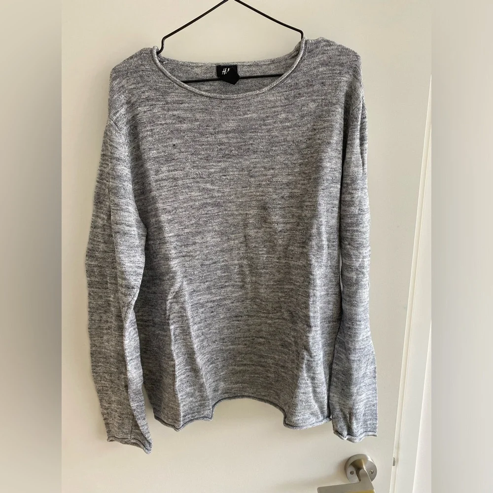 Light H&M Sweater - Picture 1 of 3